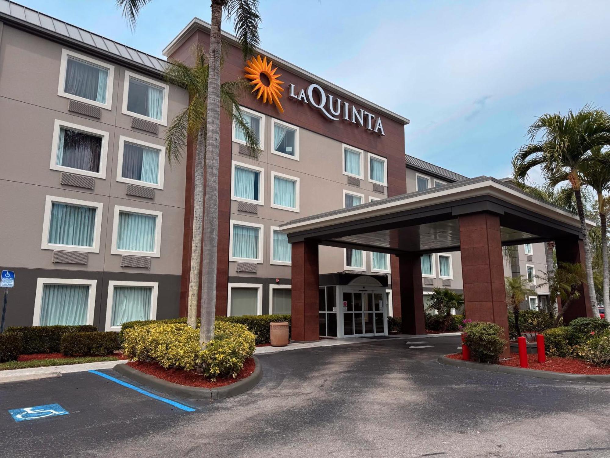 Hotel La Quinta By Wyndham Naples East Exterior foto
